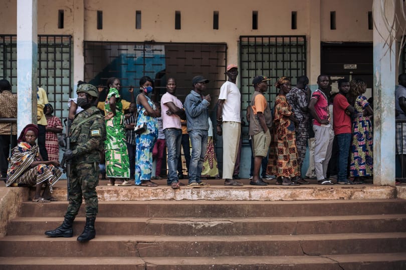 Oroszokhoz köthető szervezet pénzén ment Afrikába megfigyelőnek a Jobbik újpesti képviselője és egy exjobbikos
