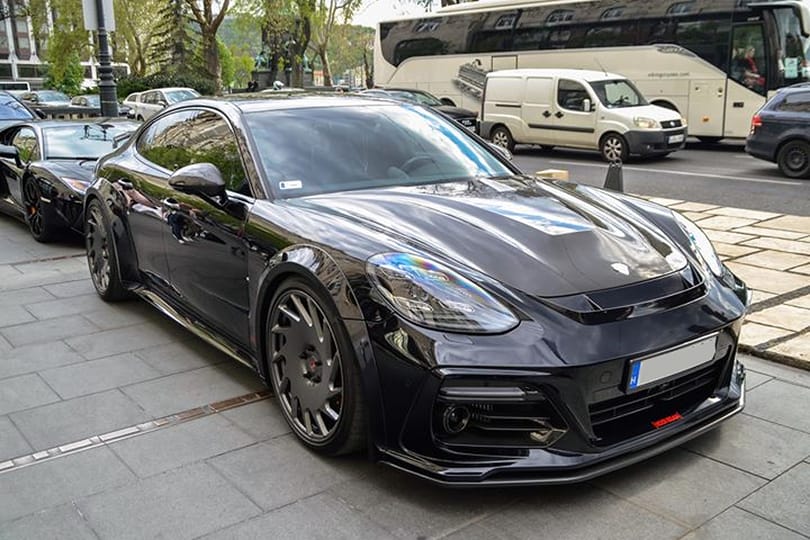 Ebből a Porschéból a világon sincs sok, és itt van egy magyar rendszámmal