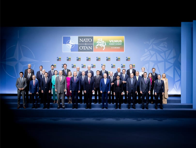 Brüsszelben találkoznak a NATO külügyminiszterei, hogy vésztervet dolgozzanak ki Trump esetleges győzelmére