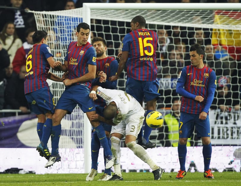 Messi leesik az ágyról, Ronaldo combja a Playboyban - ötös kötés