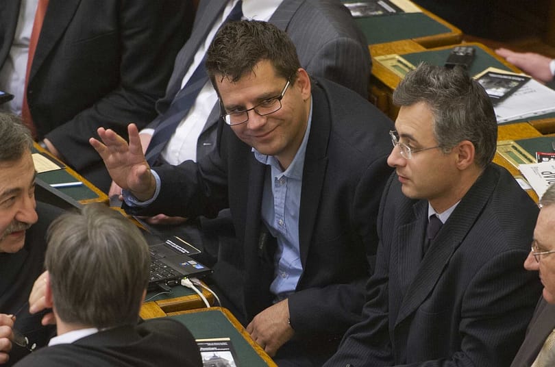 Bors: Közel tízmillióért bérelnek irodát Sesztáknak