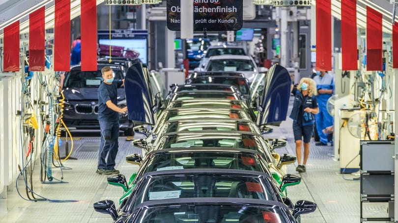 Megütötte a BMW-t a járvány, negyedével estek vissza az eladások
