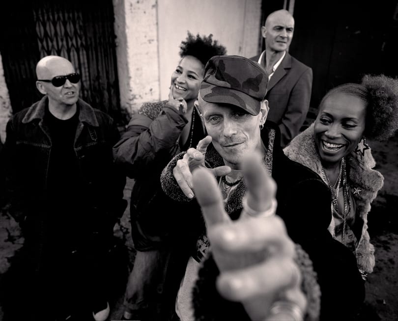 „Szerencsére nem hülyültem meg” – Stereo MC’s-interjú