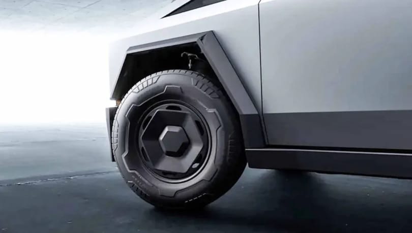 Textilülés, acélfelni és egy motor: itt a fapadosabb Cybertruck