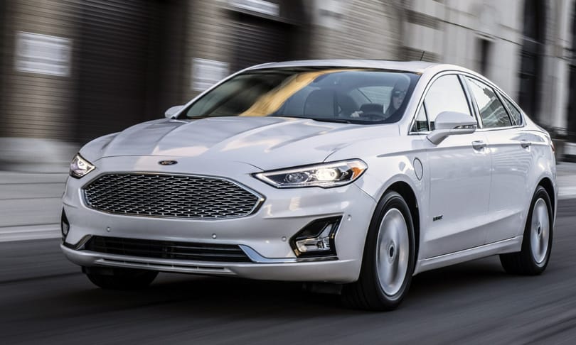 A divatterepjárók írhatják alá a Ford Mondeo halálos ítéletét