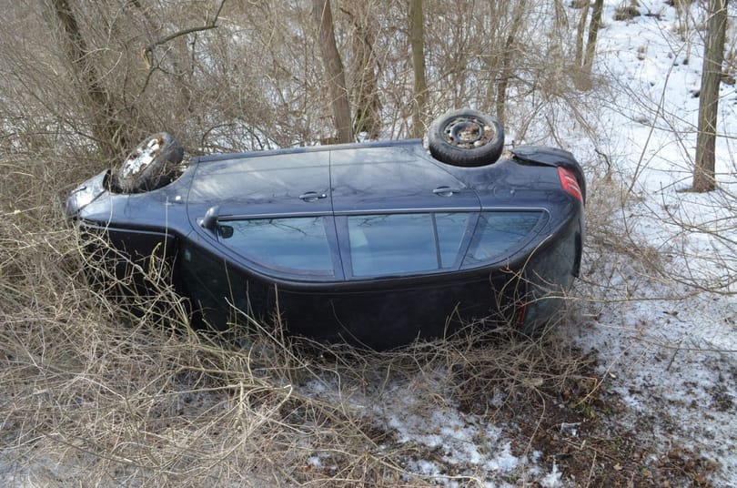 Keresnek egy balesetet okozó fantom autóst