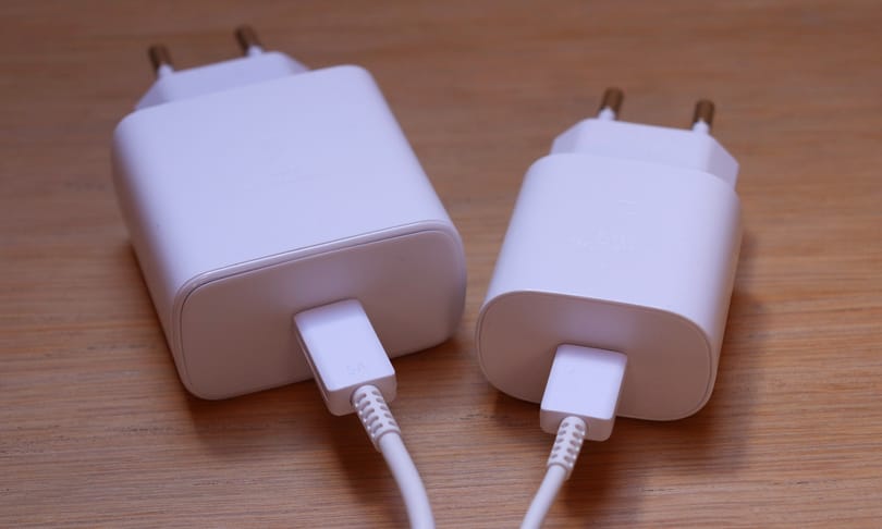 Nem elírás: 200W-os töltővel állhat elő a Xiaomi