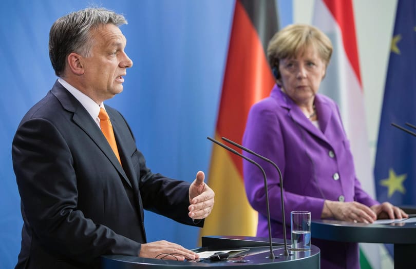 A Bildben megjelent írásával búcsúzott Angela Merkeltől Orbán Viktor