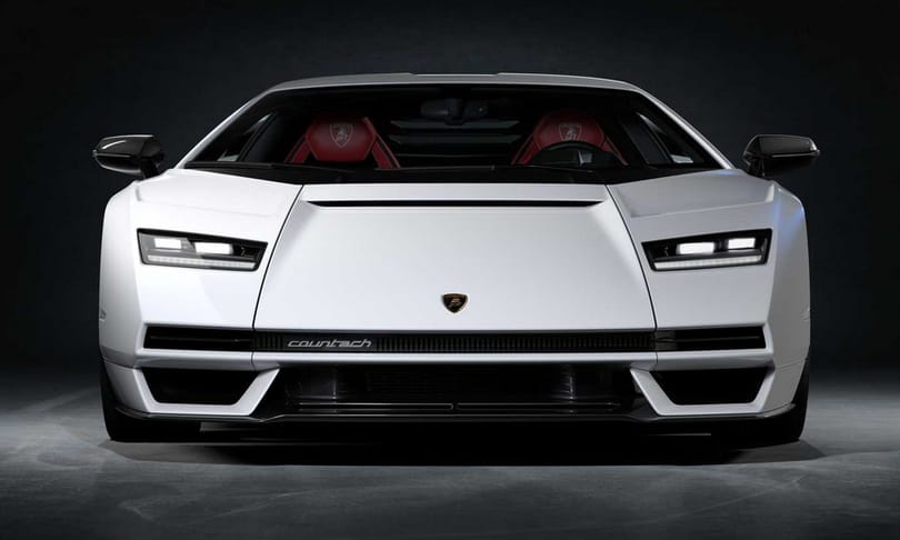 Újra szól a V12: utcára vitték a vadonatúj Lamborghini Countach-t – videó