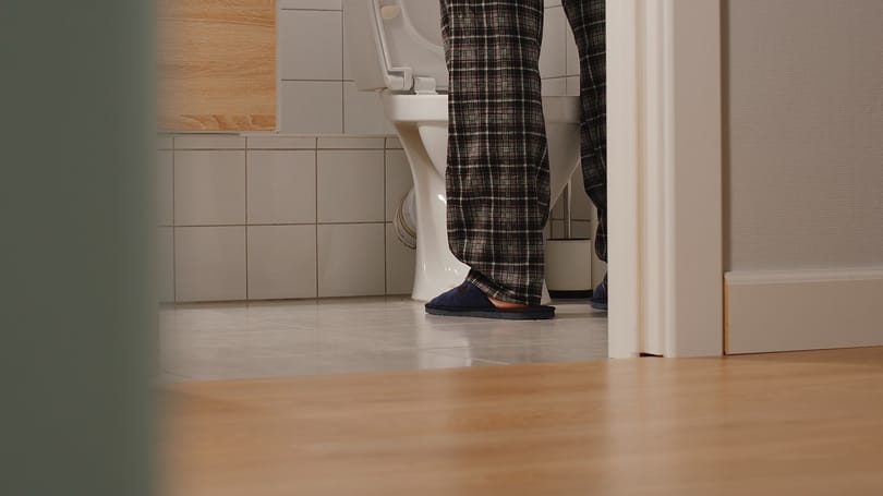 „Képtelen vagyok aludni, mert a férjem folyamatosan vécére jár”