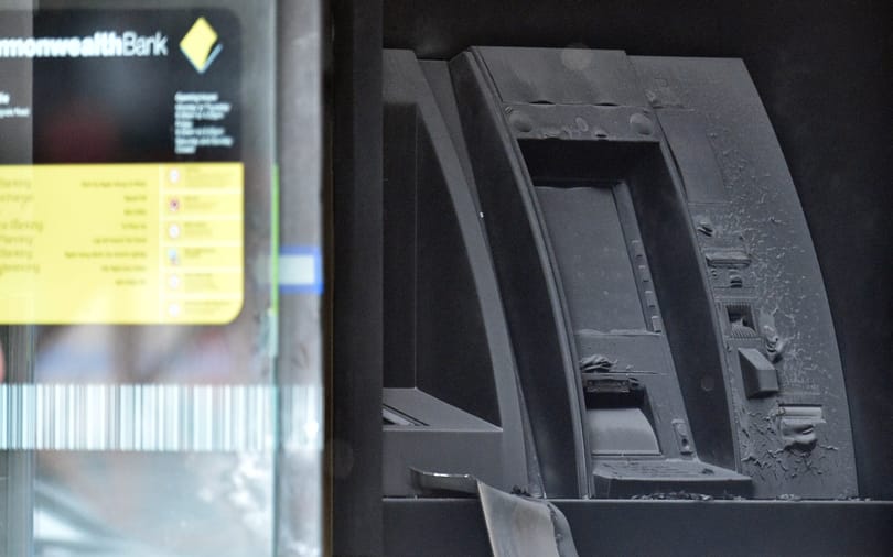 Önégetés az ausztrál bankban, 26 sérülttel
