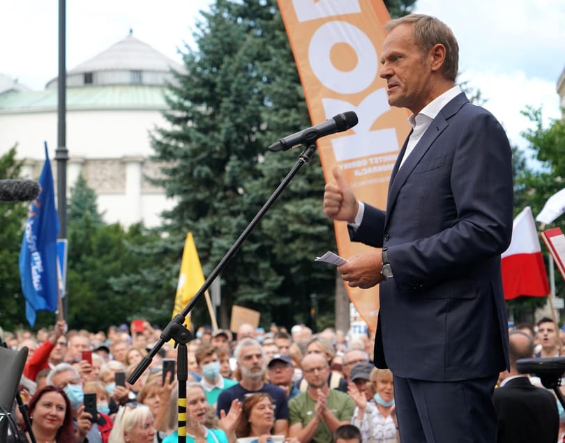 Donald Tusk: Magyarország szégyellje magát!