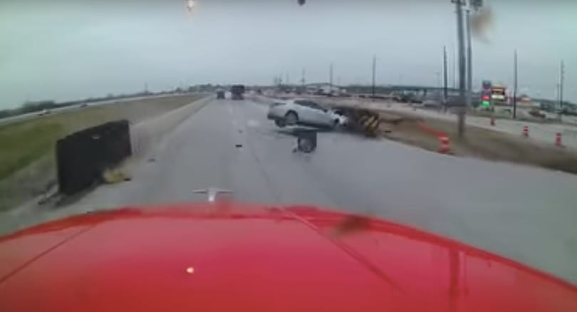 Minden nyugodt volt az autópályán, aztán jött a Mazda balesete – videó