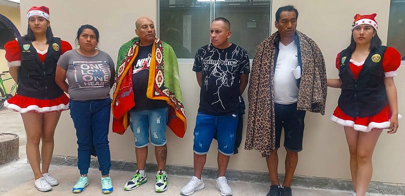 Kábítószer-kereskedőkön ütött rajta a Mikulás Peruban – videó