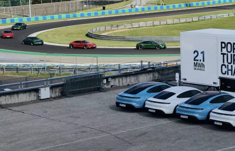A Hungaroringen mutatta be gigantikus elektromosautó-töltőjét a Porsche