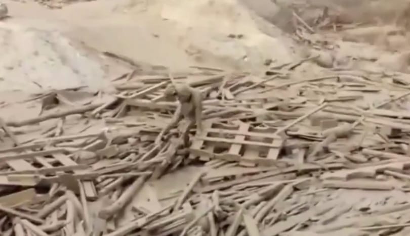Sokkoló videó: a kavargó iszapörvényből menekült meg egy nő Peruban