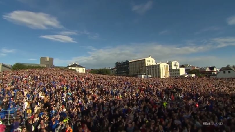 Hazatért a válogatott, fél Izland kiment tombolni - lenyűgöző videó