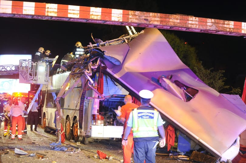 Elengedték a rendőrök a ferihegyi gyorsforgalmin a busz tetejét legyaluló ukrán sofőrt