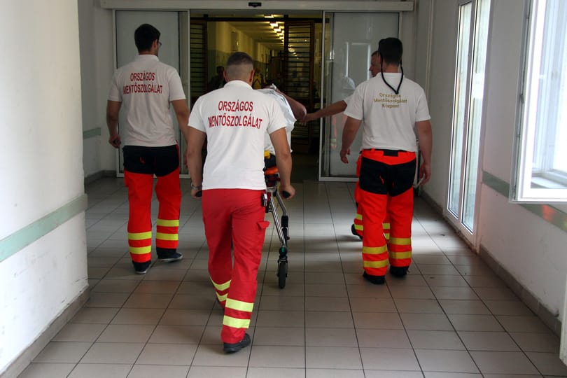 Dühében visszautalta egy mentő az év végi juttatásként kapott 4500 forintot