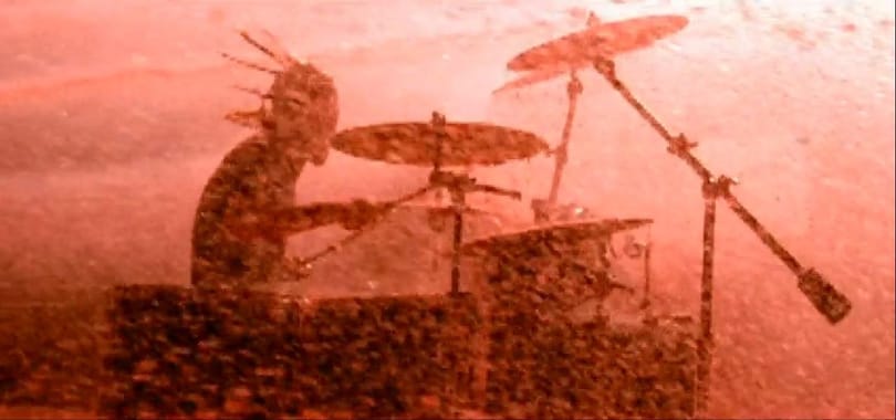 Zene kávéhoz: Foo Fighters - The Pretender (videó)