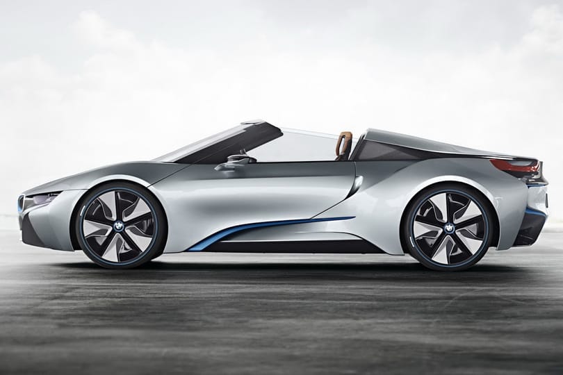 Videó: így szerelik össze és tesztelik a nyitható tetejű, erősebb új BMW i8-at