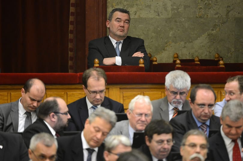 Felkészült jogász vagy ráérős adjunktus védi majd a jogainkat?