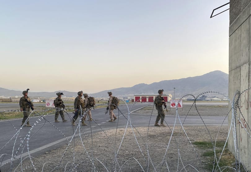 Kabulban terrortámadás veszélyére figyelmeztet a Pentagon, Trump nekiment Bidennek