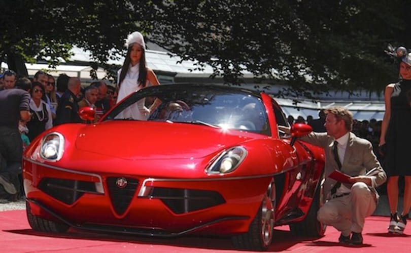 Fotók: bemutatták az Alfa Romeo csodás disco autóját