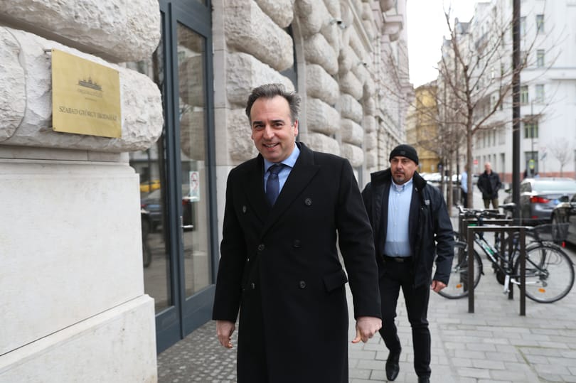 Pressman: Aggodalommal figyeljük, ahogy a korrupció aláássa Magyarország szuverenitását