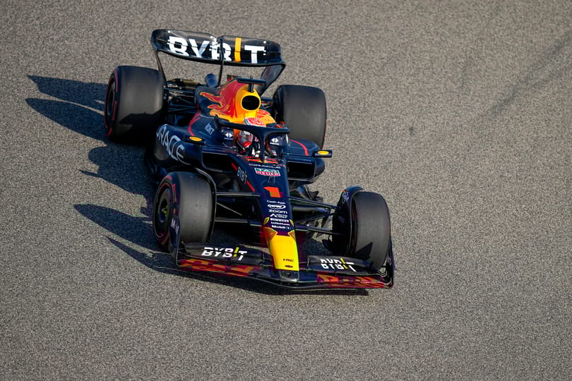 Sima Verstappen győzelemmel és teljes Red Bull sikerrel indul az idei F1 szezon