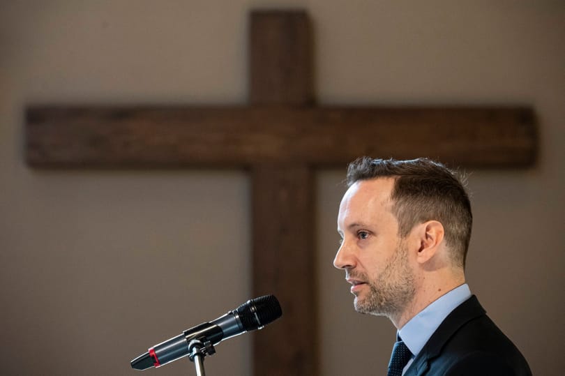 Miután kiderült, hogy Orbán Gáspár Csádba jár tárgyalni, a Hungary Helps is közölte, hogy megnyitotta első afrikai kirendeltségét