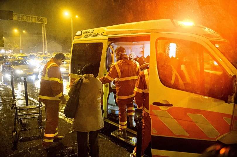 3000 bevetés, 2 szülés - így alakult a mentők Szilvesztere