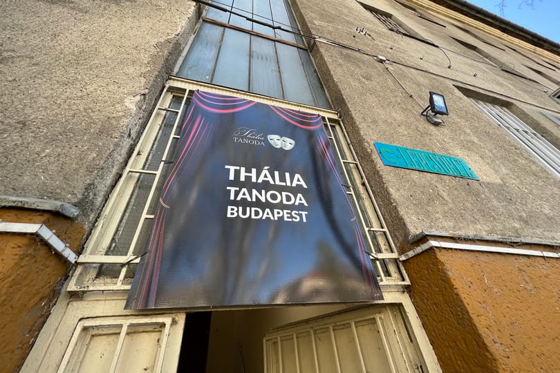 „Olyan jó csaj, miért nem markolod meg a seggét?” – Egy pesti színiakadémia súlyos titkai