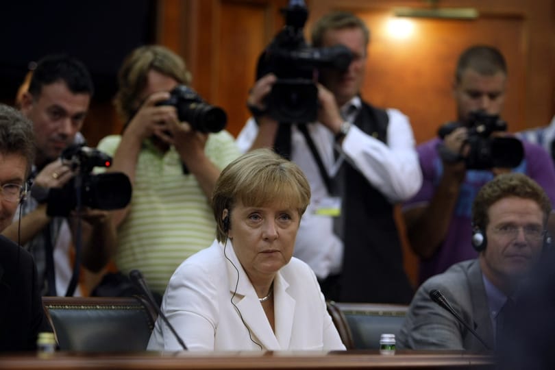 Merkel Belgrádban sürgette a koszovói határvita rendezését 