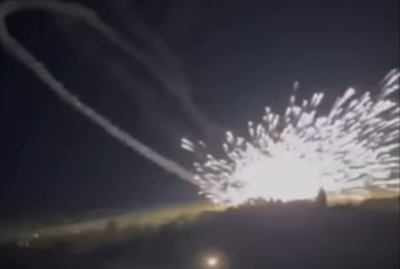 Megjelent egy videó, amelyen állítólag egy orosz rakéta megfordul és telibe kapja azokat, akik kilőtték: az oroszokat