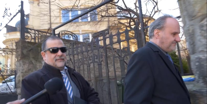 Balog Zoltán meghallgatásán gondterhelt arccal érkező és távozó emberekkel találkoztunk - videó