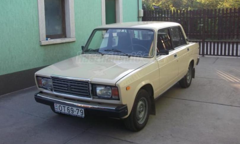 Alig használt kocka Lada keresi új gazdáját, OT-rendszámmal