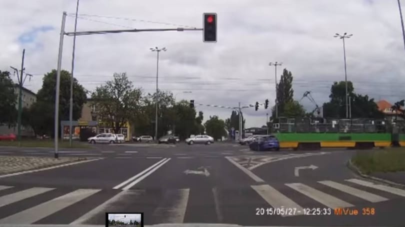 Ilyen, amikor villamossal ütközik egy Audi RS6