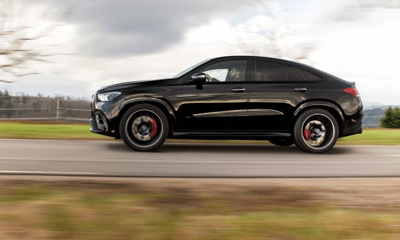 712 lóerős lett az új Mercedes-AMG kupéterepjáró