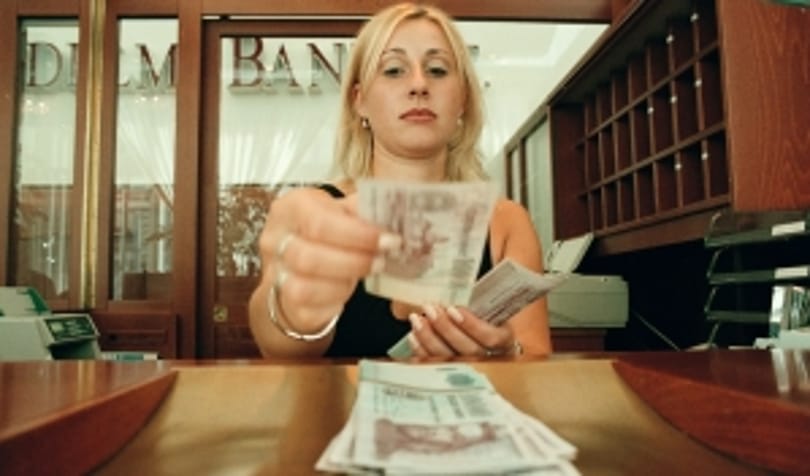 Arcfelismerő hazugságvizsgálóval szorongatnák meg ügyfeleiket a bankok