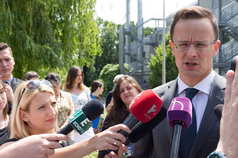 Szijjártó megfenyegette az Iszlám Államot