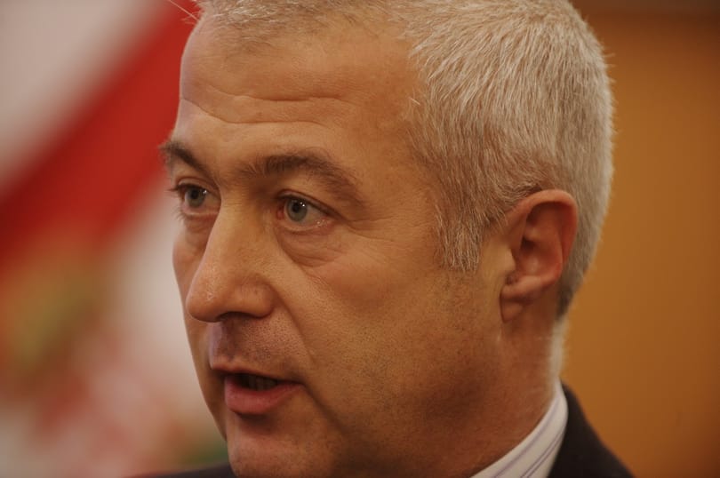 A PSZÁF-elnök Töröcskei bankjához igazol
