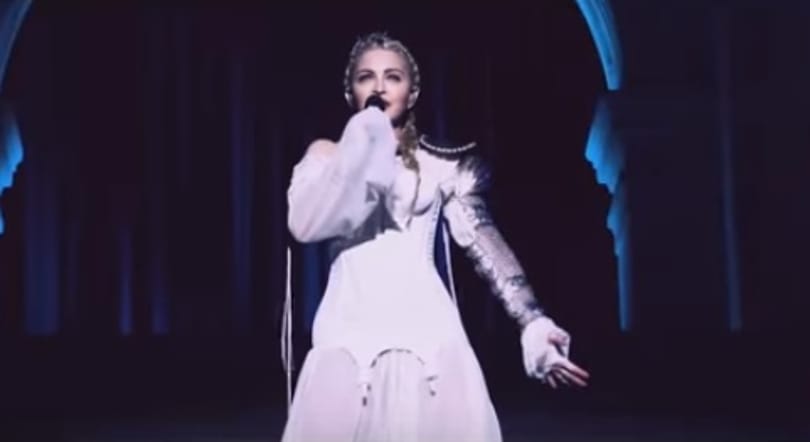 Szülinapi meglepetés: itt egy új Madonna-dal