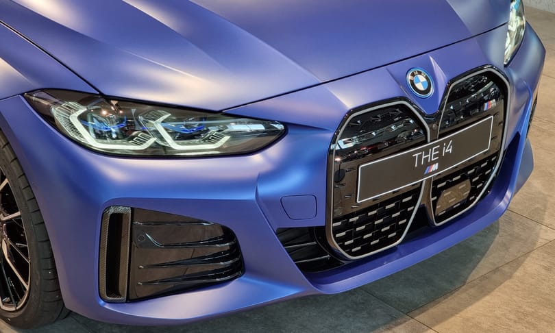 Sportos bajor villanyautó: beültünk az 544 lovas BMW i4 M50-be