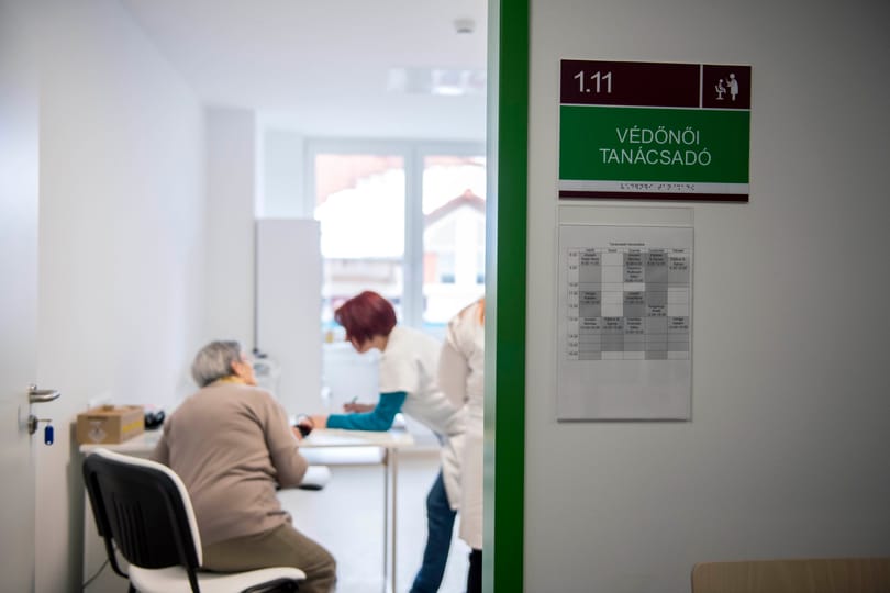 Pár nappal a váltás előtt teljes tanácstalanságban vannak az államhoz kerülő védőnők