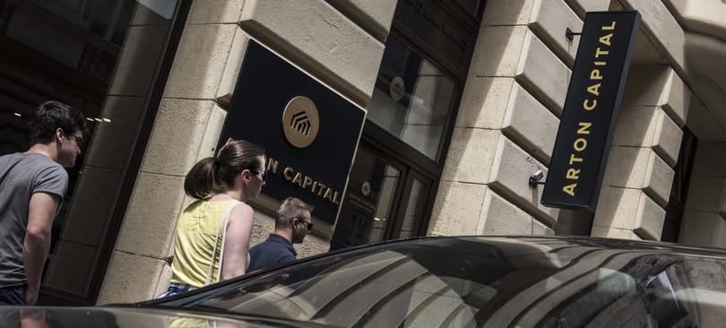 Kiszámolták, mennyi pénzt vett ki az adófizetők zsebéből a letelepedési kötvény