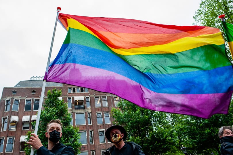 Feljelentést tesz a Mi Hazánk, mert gyerekeket látott a pécsi Pride-on