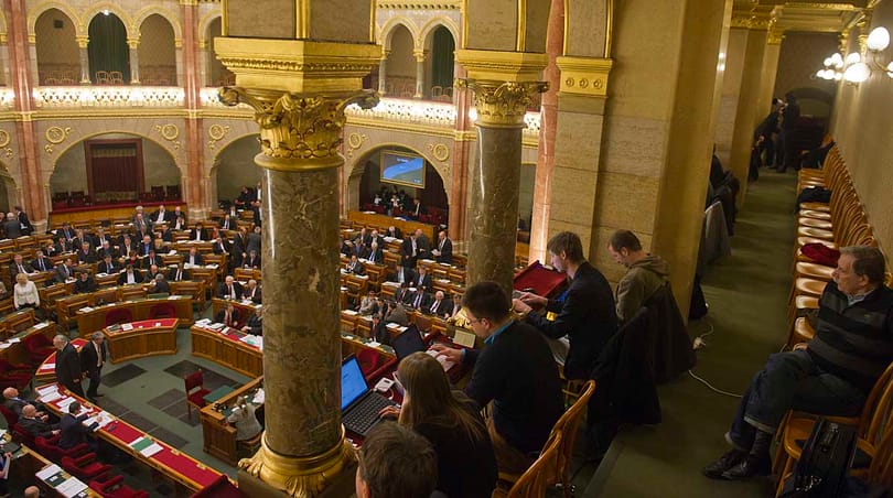 Kövér őrségéről is dönt ma a parlament