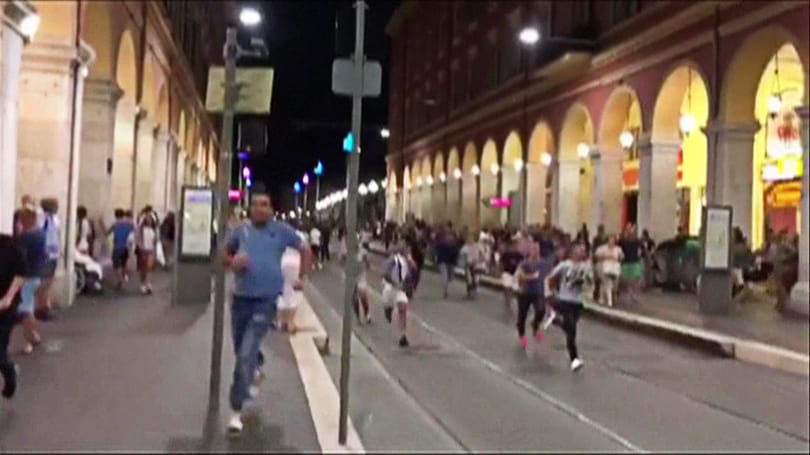 Nizzai terror: a hajszárításnak köszönheti két magyar, hogy lemaradt a vérengzésről