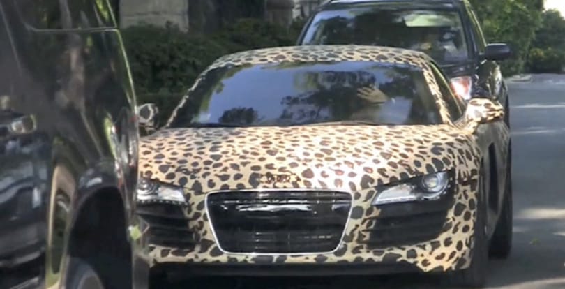 Leopárdmintás öltözéket kapott Justin Bieber Audi R8-asa